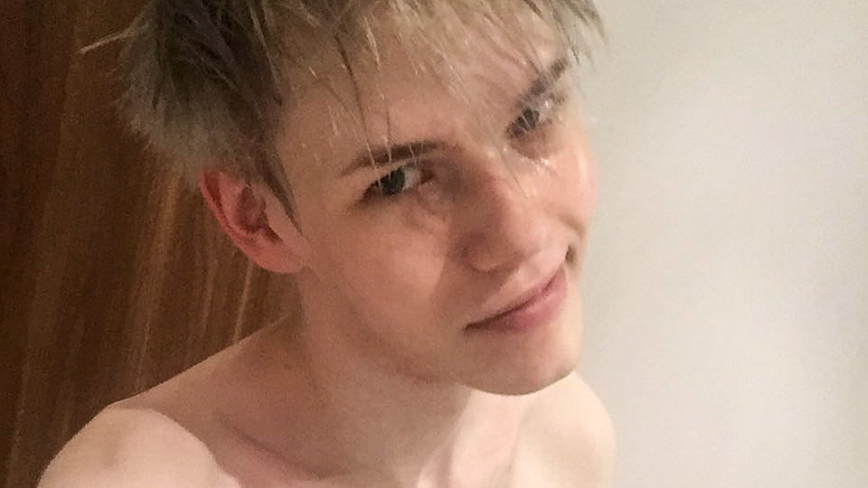 Come & Have A Shower With Sexy Sky - Sky Heet