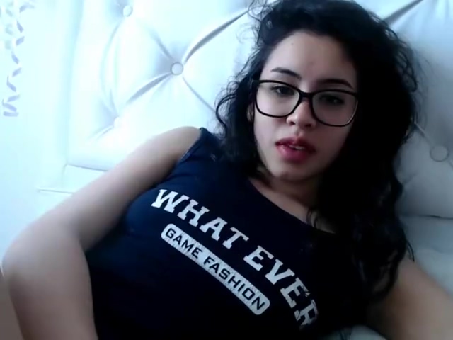 hermosa teen 18+ d elentes se masturba rico