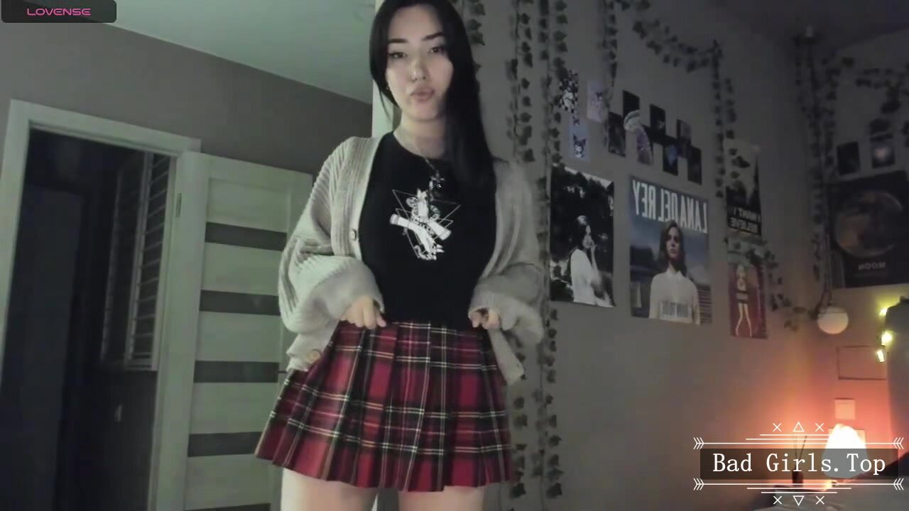 Busty and booty super hot petite skinny teen (18+) - Funny